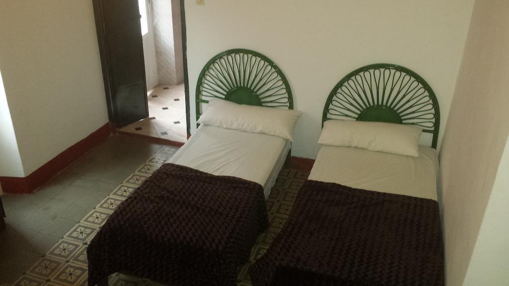 Pension Bailen Seville Ngoại thất bức ảnh